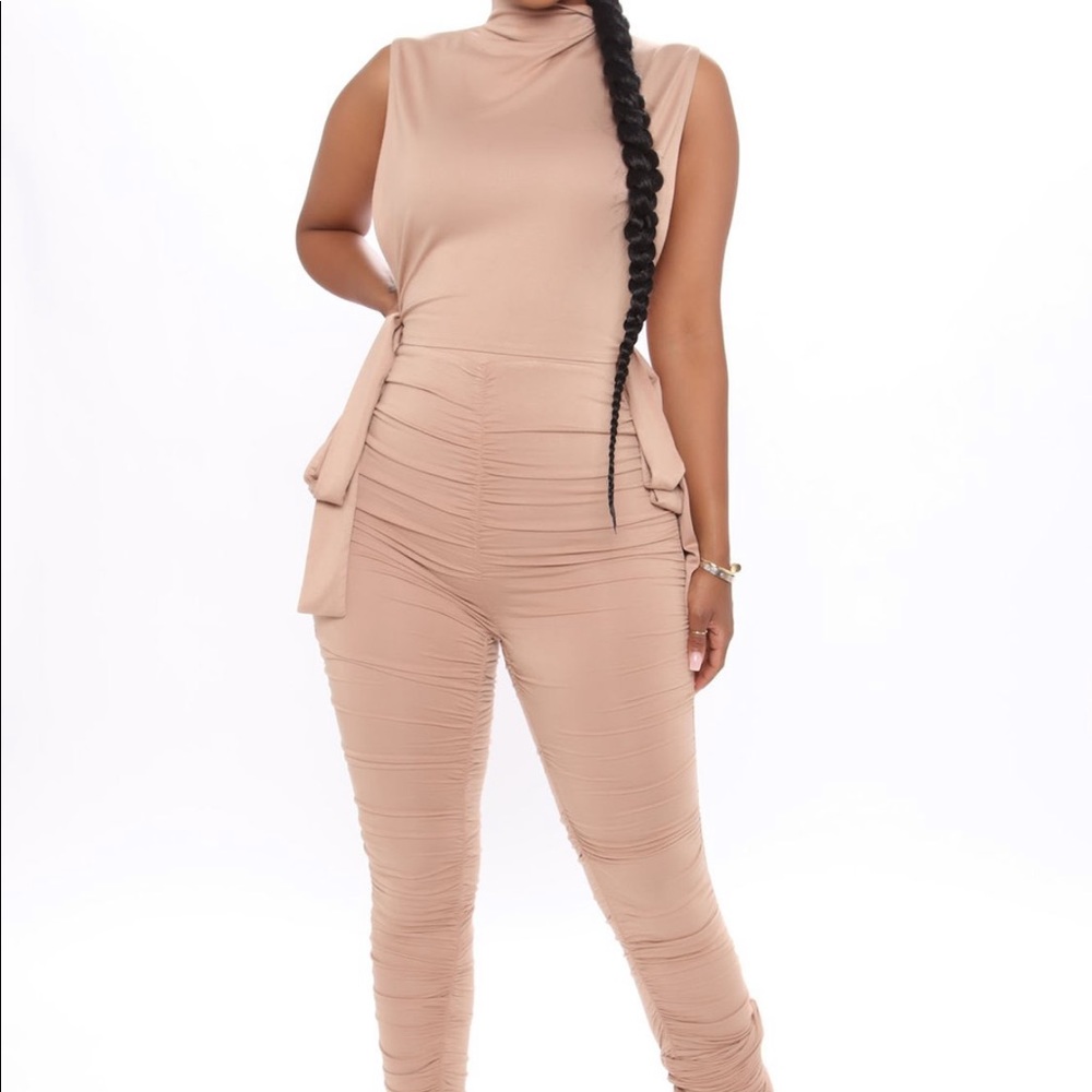 Fashion Nova legging set
